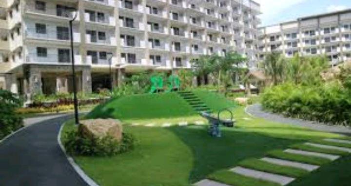 Aparthotel Acacia Estates Taguig à Manille Extérieur photo